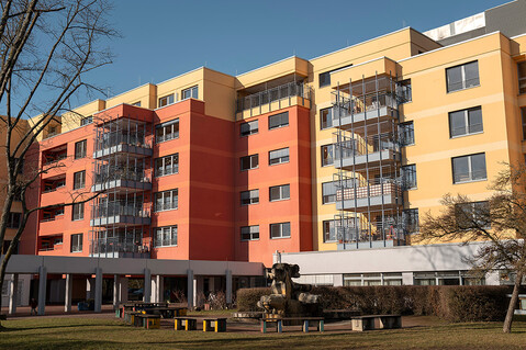 Außenansicht einer Gesundheitseinrichtung